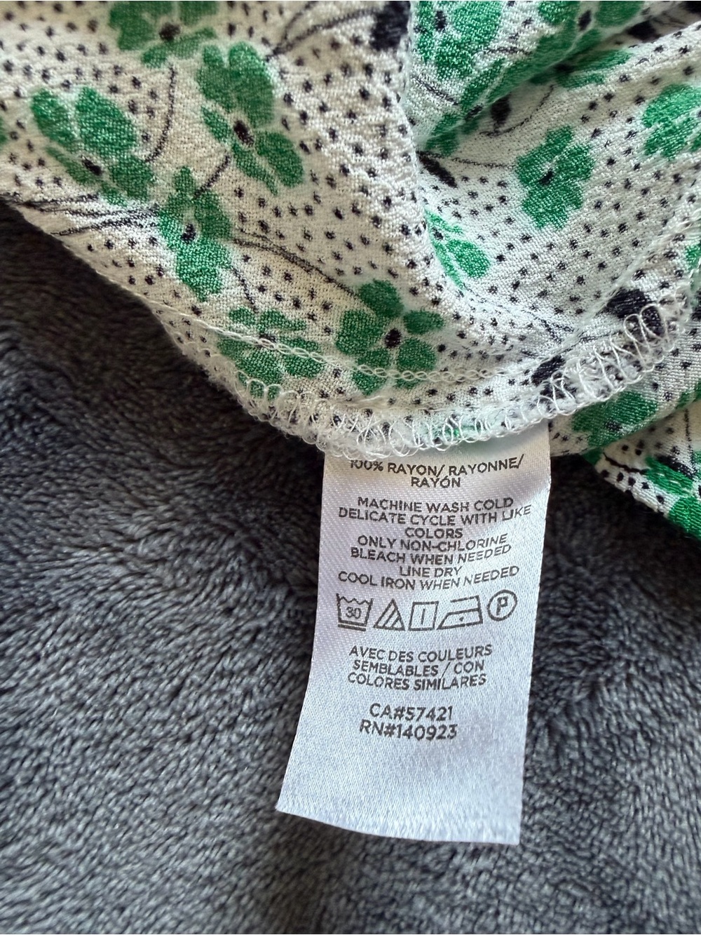 LOFT Clover Floral Ruffle Women's Blouse Green White Long Sleeve Size Large. - Picture 10 of 10